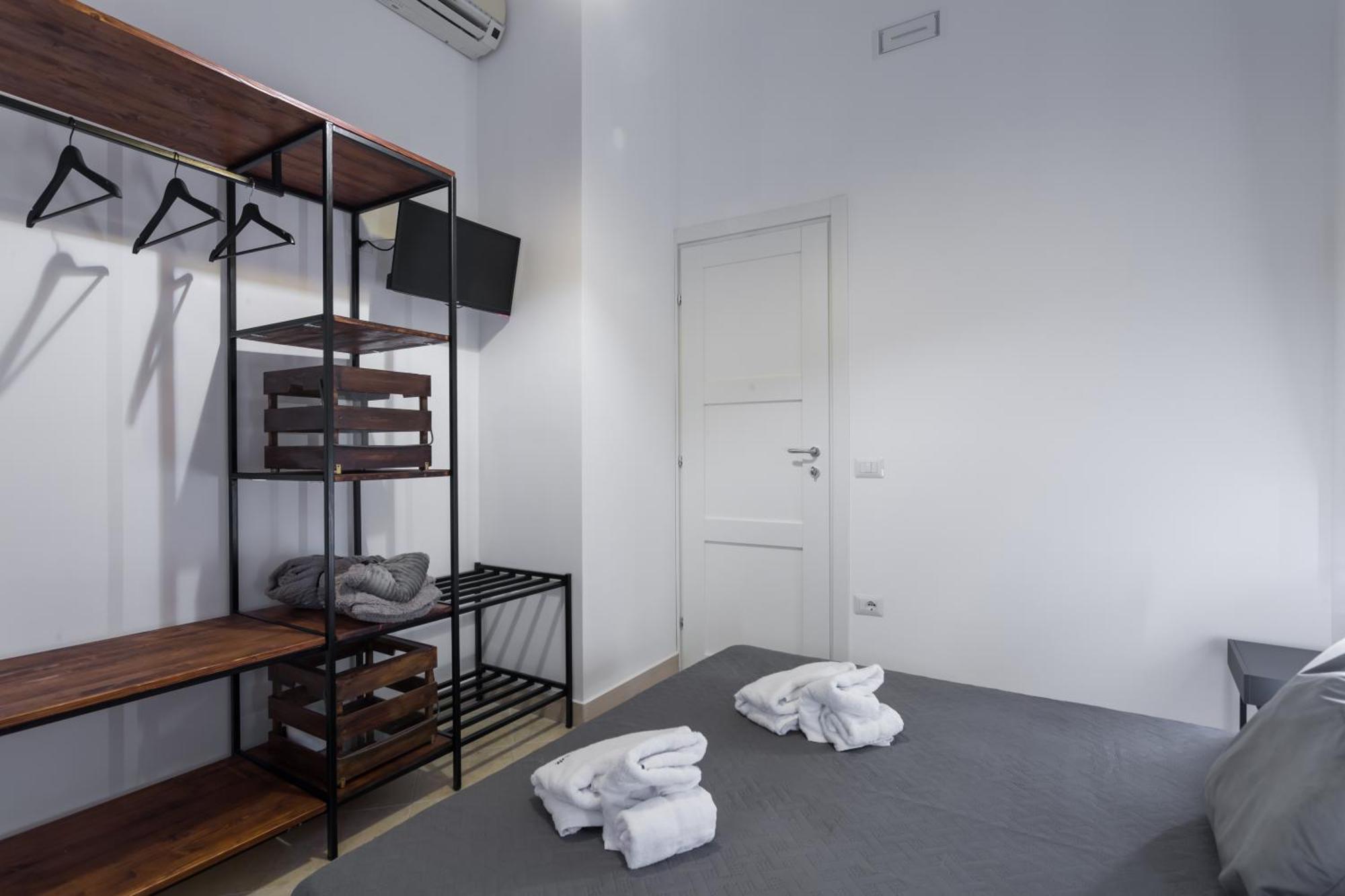 Vesuvio Plaza Room Ottaviano Bagian luar foto